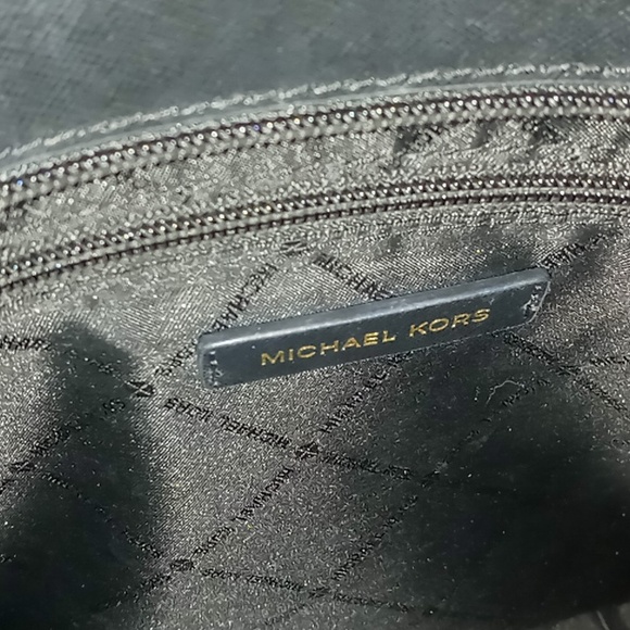 Michael Kors Jet Set Black Saffiano Leather Purse ,Tote .Like New - Picture 7 of 14